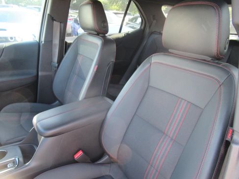 Used 2023 Chevrolet Equinox RS AWD/4WD image 16