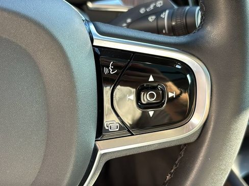 Used 2023 Volvo XC60 B5 Plus w/ Climate Package AWD/4WD image 19