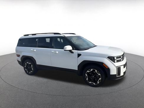 Used 2025 Hyundai Santa Fe SEL image 2