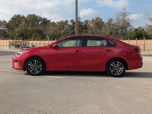 Used 2024 Kia Forte LXS image 7