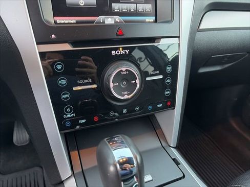 Used 2015 Ford Explorer Sport w/ Equipment Group 401A image 17