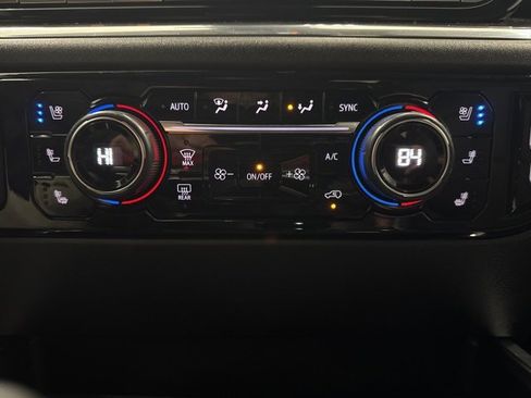 Used 2023 Chevrolet Silverado 1500 LTZ image 21