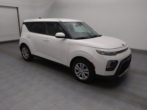 Used 2021 Kia Soul LX image 11
