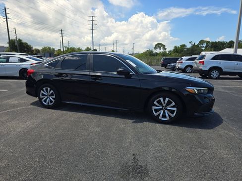 Used 2022 Honda Civic LX image 2
