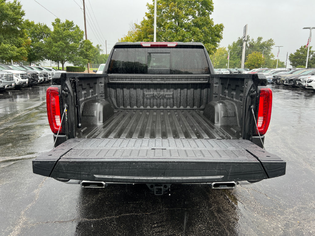 Used 2025 GMC Sierra 1500 SLT w/ SLT Premium Plus Package AWD/4WD image 9