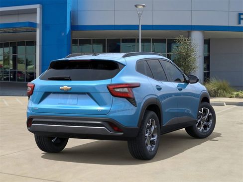 New 2026 Chevrolet Trax LT w/ Driver Confidence Package image 4