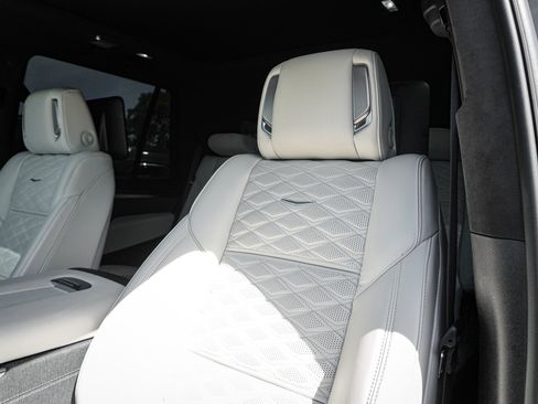 Used 2026 Cadillac Escalade V w/ LPO, ONYX Package image 16