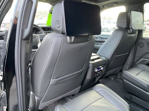 Used 2021 GMC Yukon Denali w/ Denali Premium Package image 34