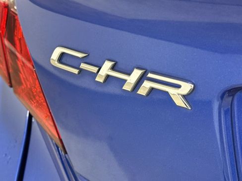 Used 2018 Toyota C-HR XLE FWD image 25