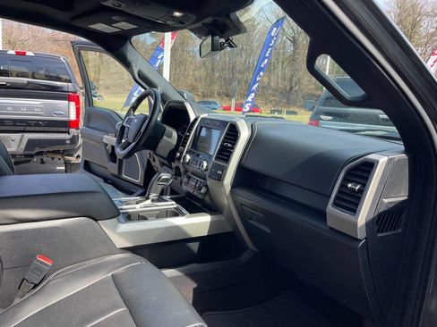 Used 2019 Ford F150 Lariat w/ Equipment Group 502A Luxury image 33