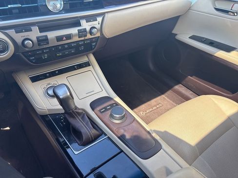 Used 2018 Lexus ES 350 w/ Premier Package FWD image 22