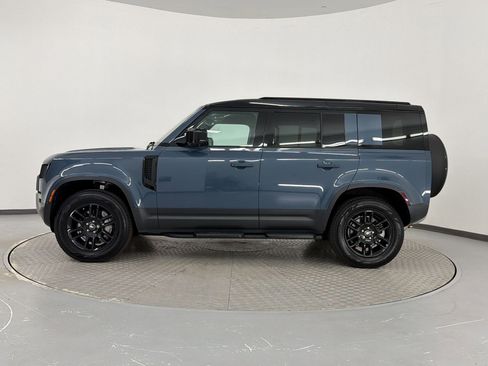 Used 2025 Land Rover Defender 110 S AWD/4WD image 2