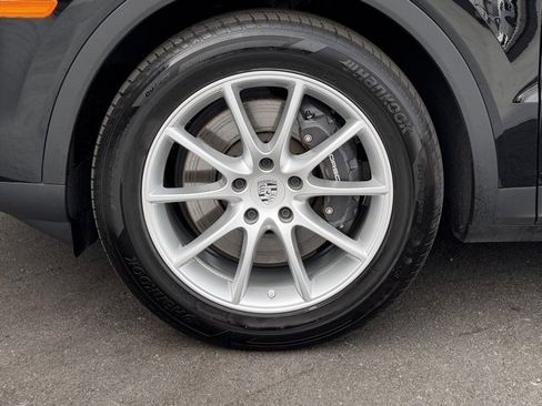 Certified 2024 Porsche Cayenne image 11