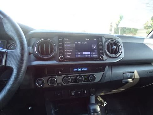 Certified 2023 Toyota Tacoma TRD Off-Road AWD/4WD image 27