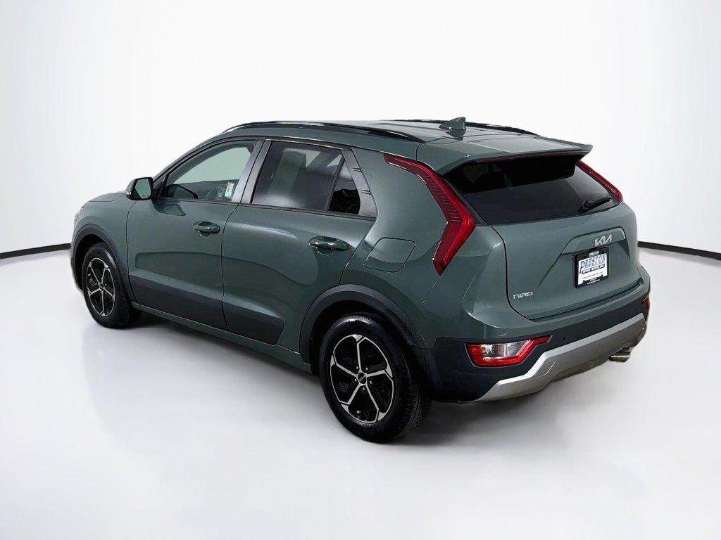 Used 2023 Kia Niro EX FWD image 7
