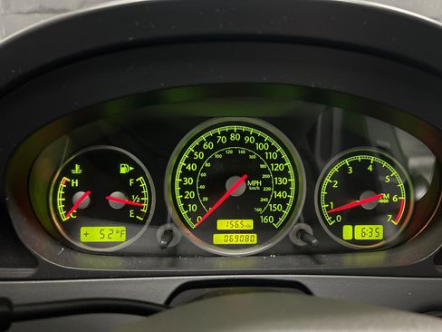 Used 2008 Chrysler Crossfire Limited image 14