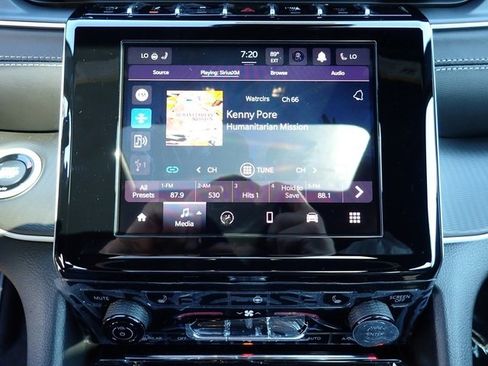 New 2025 Jeep Grand Cherokee L Altitude image 21