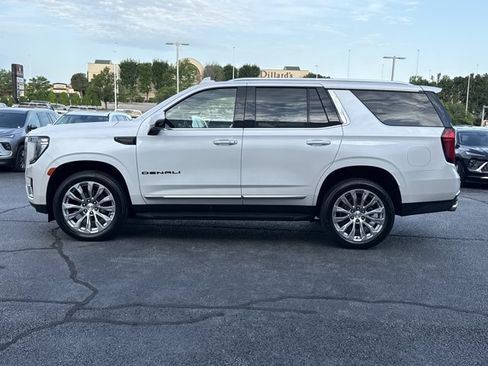 Used 2024 GMC Yukon Denali w/ LPO, Floor Liner Package AWD/4WD image 14