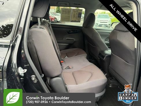 Used 2022 Toyota Highlander LE AWD/4WD image 16