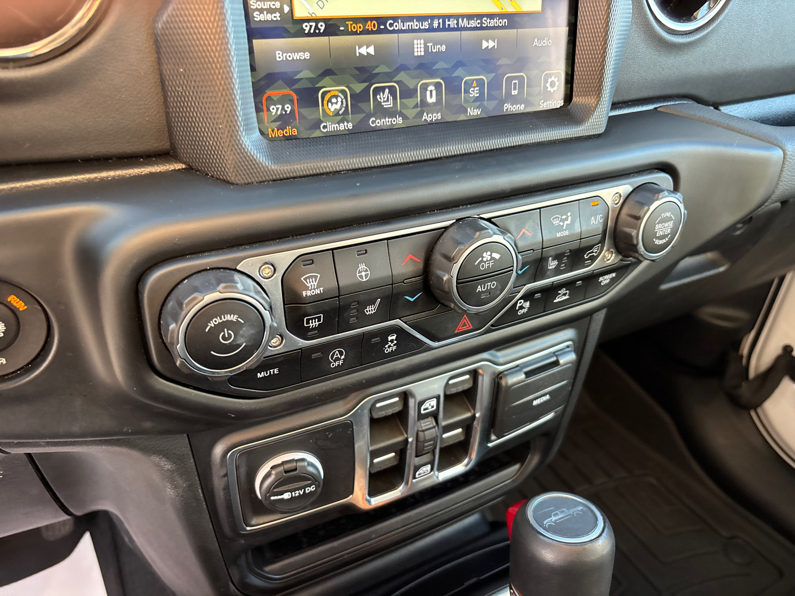 Used 2022 Jeep Gladiator Overland AWD/4WD image 20