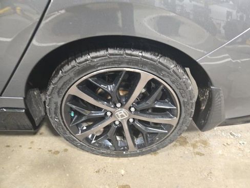 Used 2020 Honda Civic Sport image 10