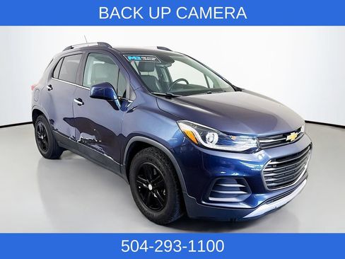 Used 2019 Chevrolet Trax LT w/ LT Convenience Package FWD image 4