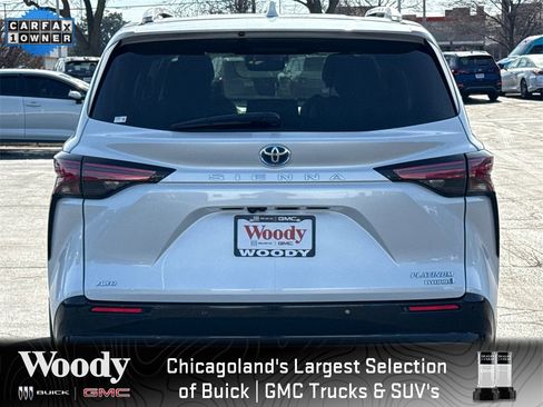 Used 2023 Toyota Sienna Platinum image 7