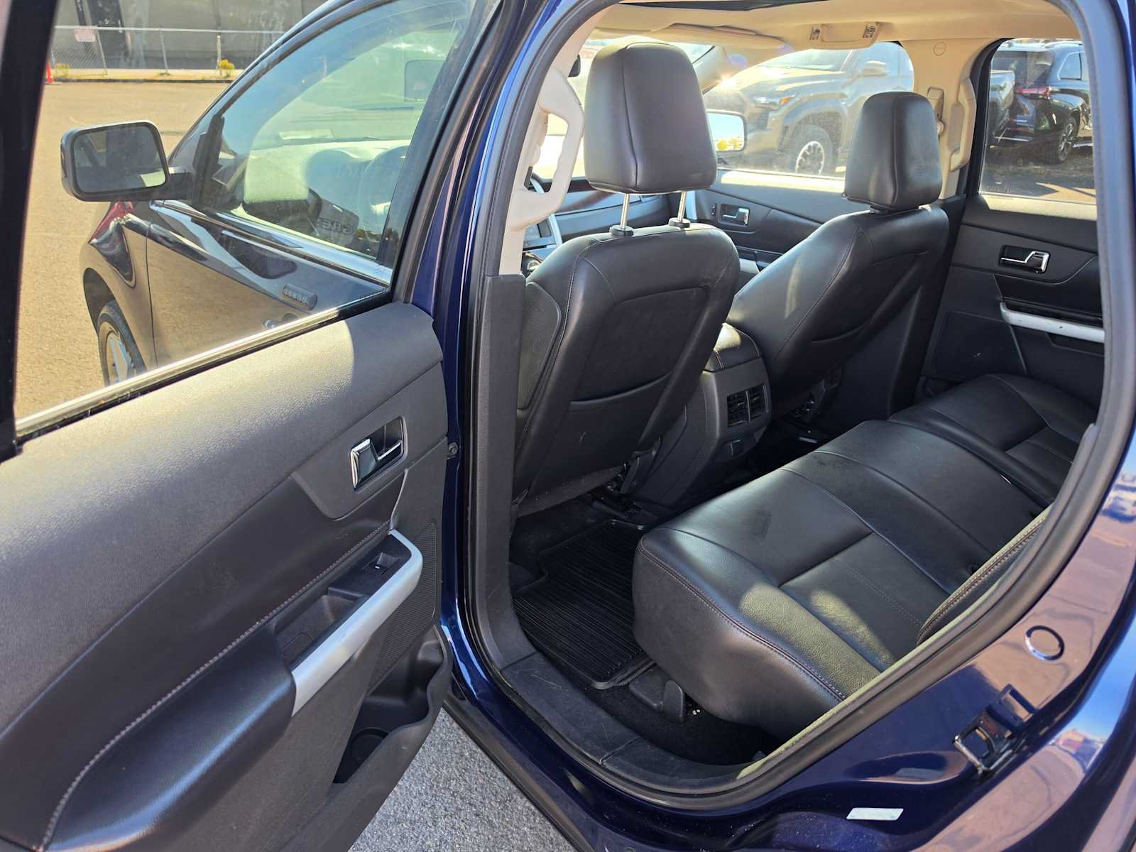 Used 2011 Ford Edge Limited w/ 302A Rapid Spec Order Code FWD image 18