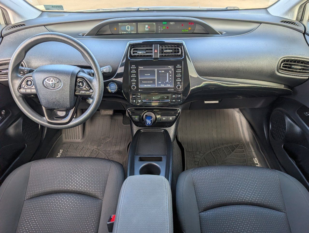 Used 2021 Toyota Prius LE FWD image 4