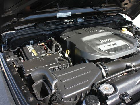 Used 2015 Jeep Wrangler Sport AWD/4WD image 42