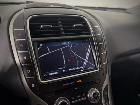 Used 2019 Lincoln Nautilus Reserve image 27