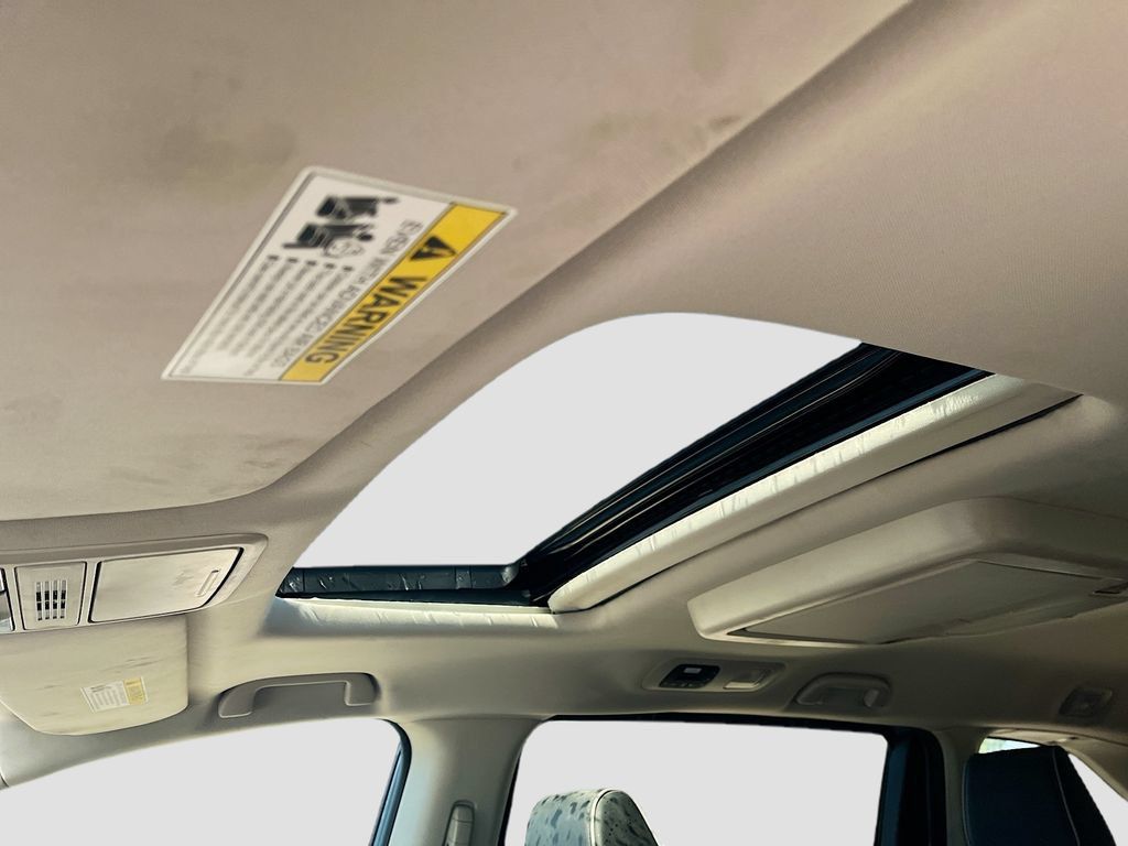 Used 2025 Honda Odyssey Elite image 21