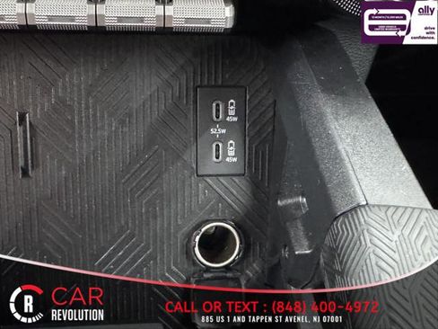 Used 2024 Toyota Tacoma SR image 32