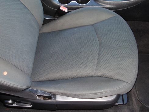 Used 2011 Chrysler 200 Touring image 19