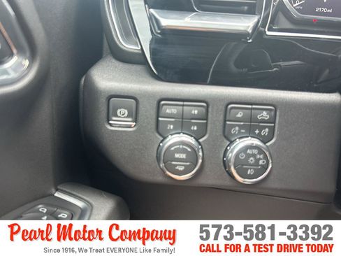 Used 2026 GMC Sierra 1500 SLT w/ SLT Premium Package AWD/4WD image 15