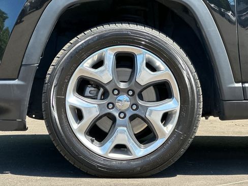 Used 2017 Jeep Compass Limited w/ Navigation Group AWD/4WD image 27