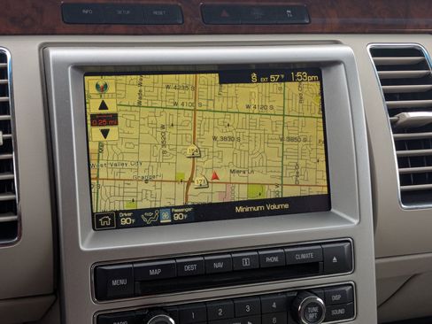 Used 2010 Ford Flex Limited image 23