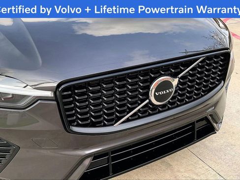 Used 2025 Volvo XC60 B5 Core image 37