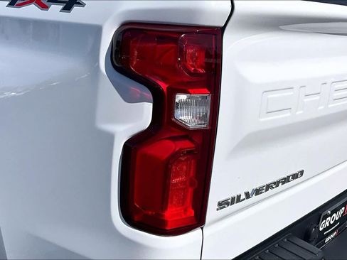 Used 2021 Chevrolet Silverado 1500 LTZ w/ LTZ Convenience Package II AWD/4WD image 28