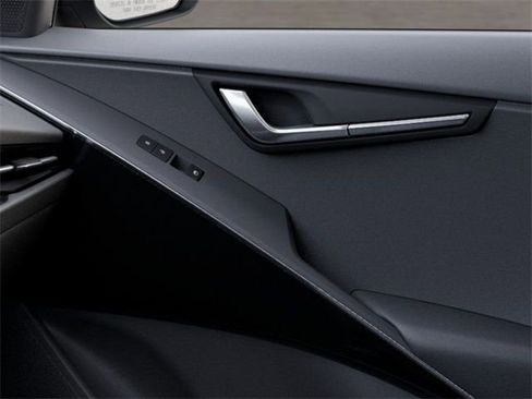 Certified 2025 Kia Niro LX image 25