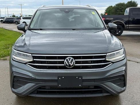 Used 2024 Volkswagen Tiguan SE FWD image 9