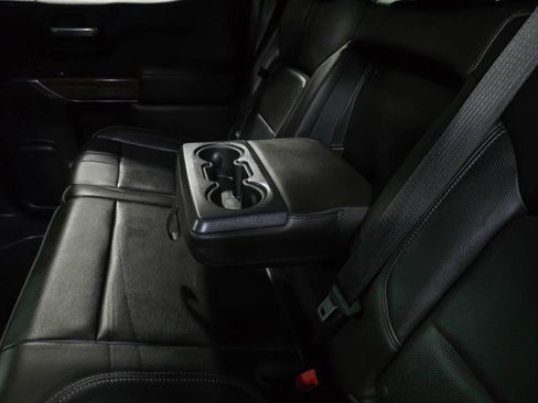 Used 2019 Chevrolet Silverado 1500 High Country w/ Technology Package AWD/4WD image 19