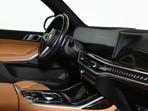 Certified 2023 BMW X7 xDrive40i w/ M Sport Package image 35