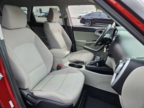 Used 2020 Kia Soul LX FWD image 18