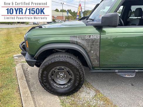 Used 2024 Ford Bronco Everglades image 11