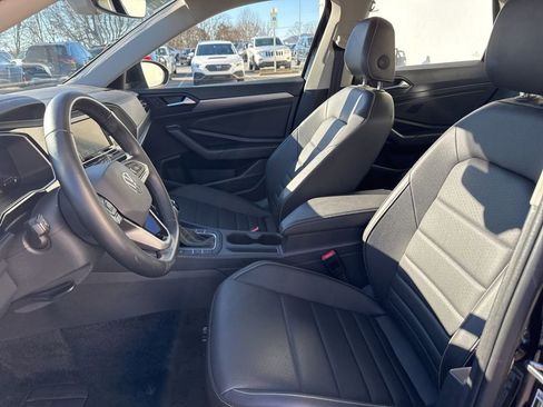 Certified 2024 Volkswagen Jetta SE image 20