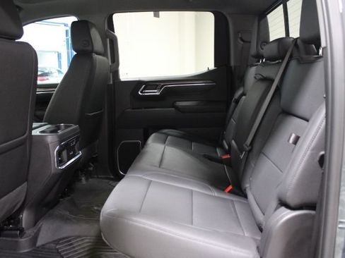 Used 2025 Chevrolet Silverado 1500 LTZ AWD/4WD image 23