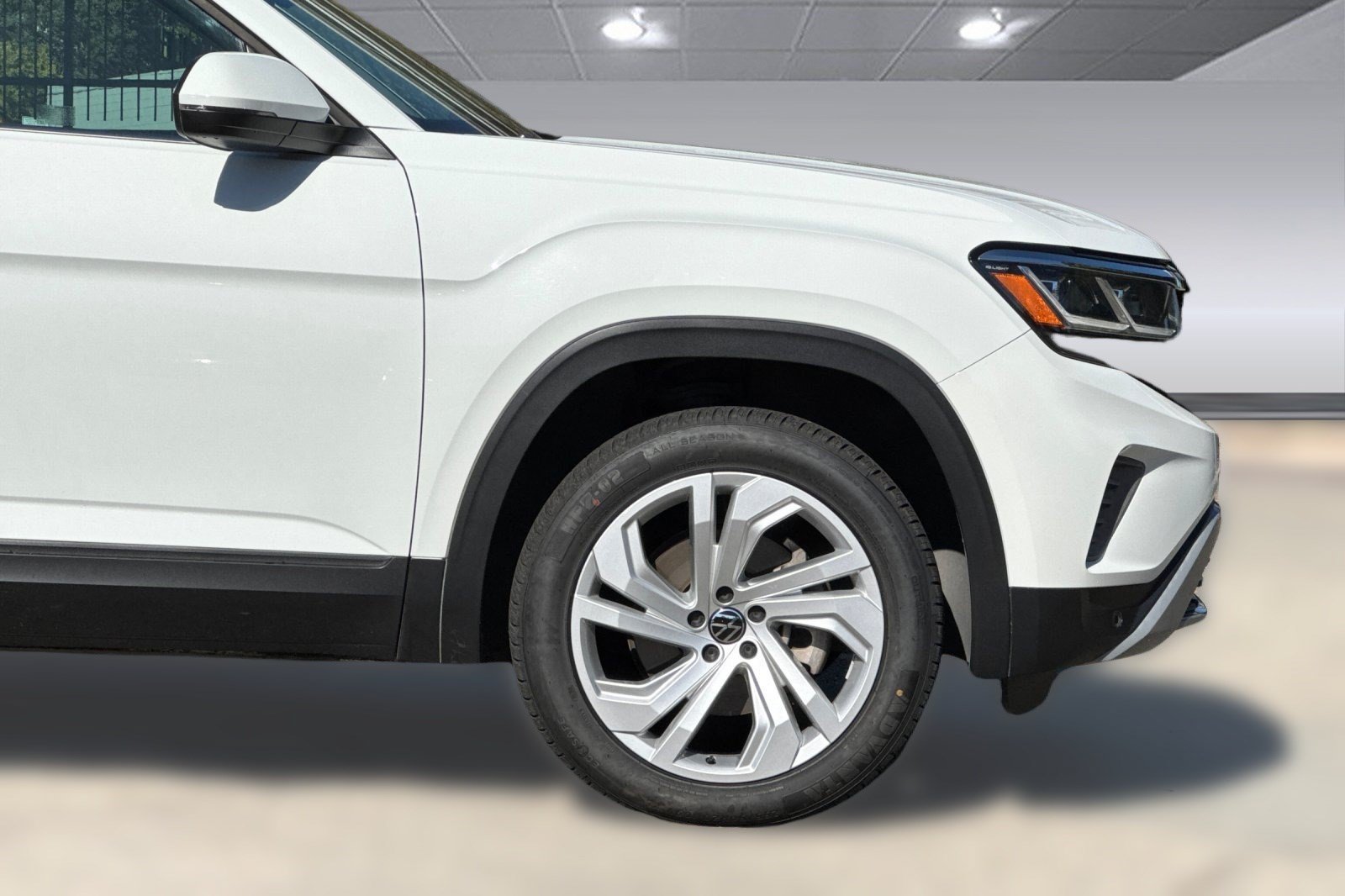 Used 2023 Volkswagen Atlas SE AWD/4WD image 35