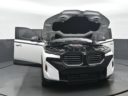 Used 2023 BMW XM AWD/4WD image 45