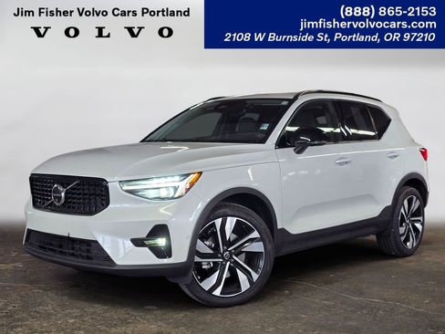 Certified 2024 Volvo XC40 B5 Plus w/ Protection Package Premier AWD/4WD image 1